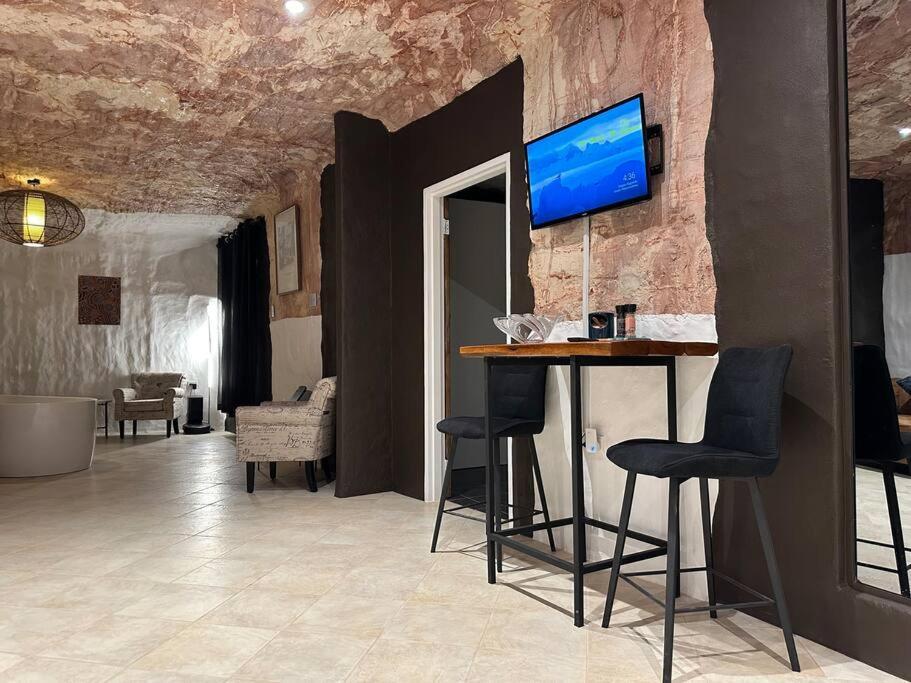 Cozy Cave Coober Pedyアパートメント エクステリア 写真